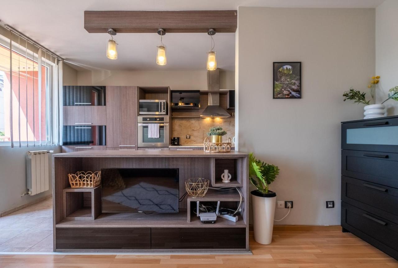 Deja Vu, Cozy & Quiet 1 Bdr Apt Fast Wi-Fi София Екстериор снимка